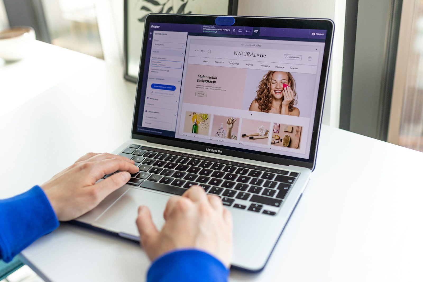 Katalog produk toko online — navigasi dan pencarian yang memudahkan pembeli