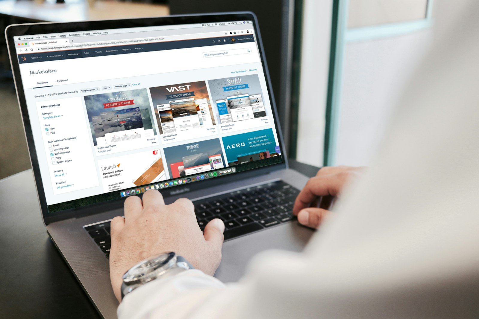 Contoh toko online Shopify siap jualan